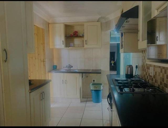 3 BEDROOM HOUSE FOR SALE IN VOSLOORUS EXT